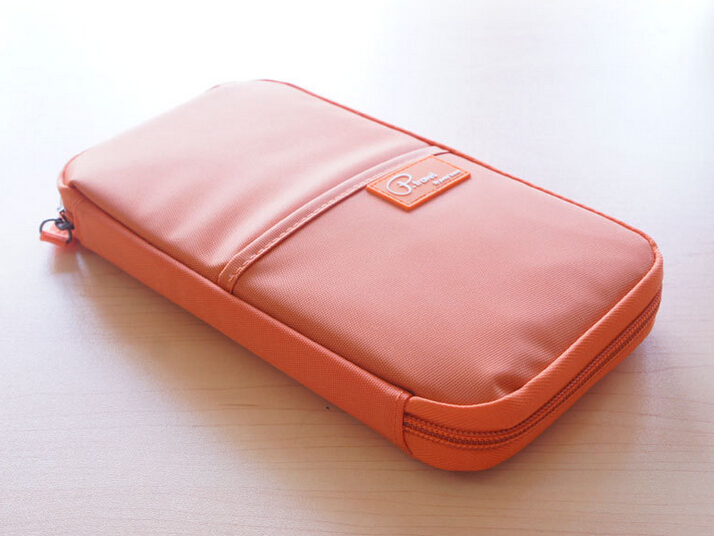 กระเป๋าใส่พาสปอร์ต กระเป๋าใส่หนังสือเดินทาง ใส่เอกสารสำคัญ ช่องเยอะ มีสายคล้องมือ พกพาสะดวก ผลิตจากไนล่อนกันน้ำ คุณภาพดี