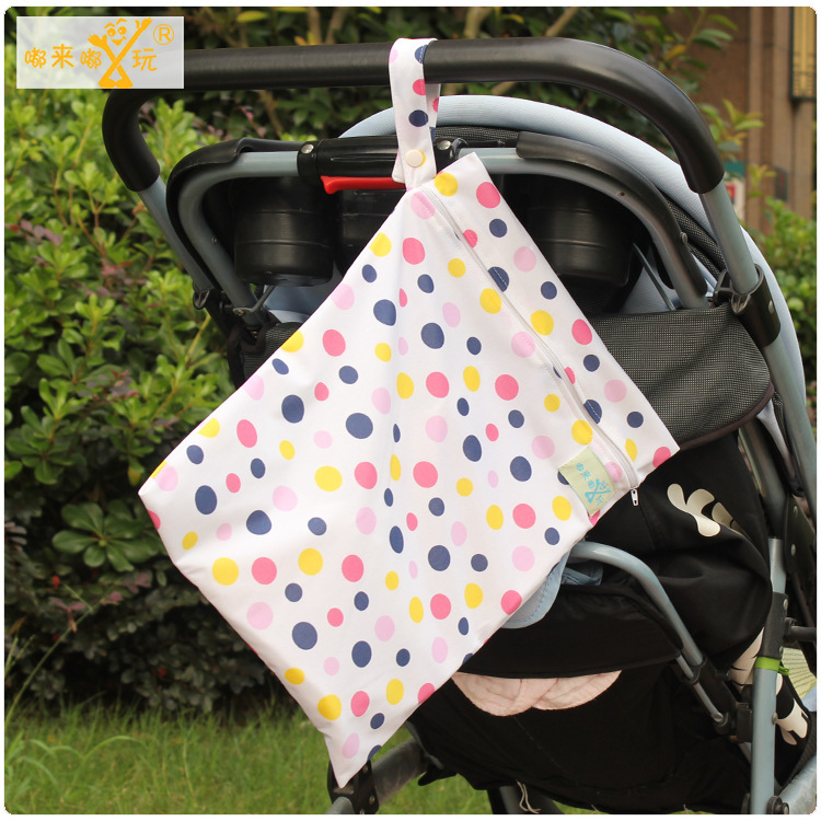 กระเป๋าใส่ผ้าเปียก ถุงผ้าเปียก ใส่กางเกงผ้าอ้อมรอซัก Baby Wet Bag