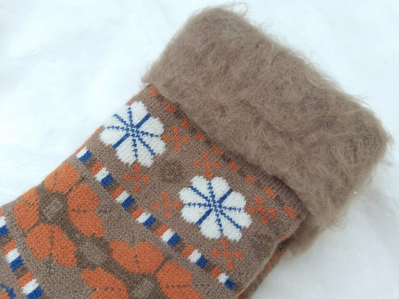 ถุงเท้าเนื้อหนา แบรนด์จากฟินแลนด์ อุ่นติดลบ