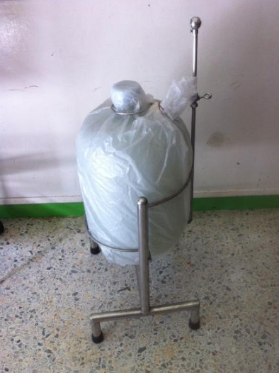 ที่โยกถังน้ำ 20 ลิตรใช้ได้ทั้งถังแบบใสและแบบขุ่น ชิ้นงานทำด้วยสแตนเลส