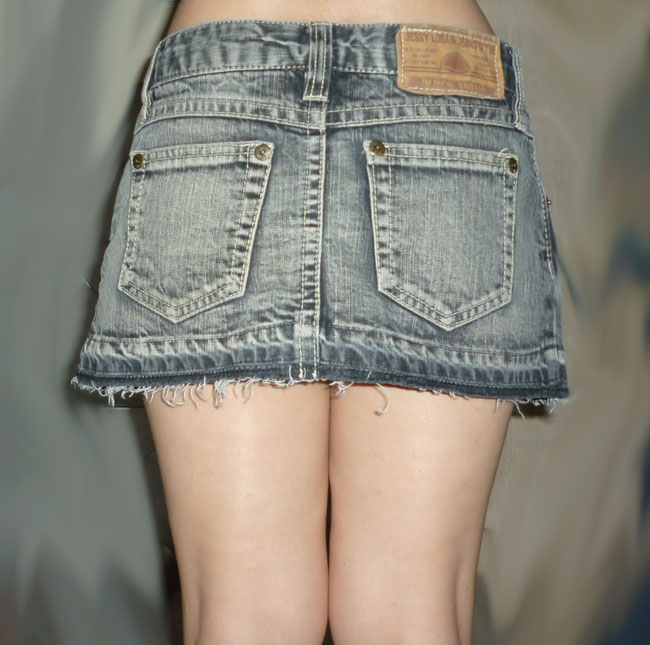 กระโปรงยีนส์ดีไซน์เซอร์ เซ็กซี่สั้นจิ๊ๆ จากญี่ปุ่น 32-38-10.5