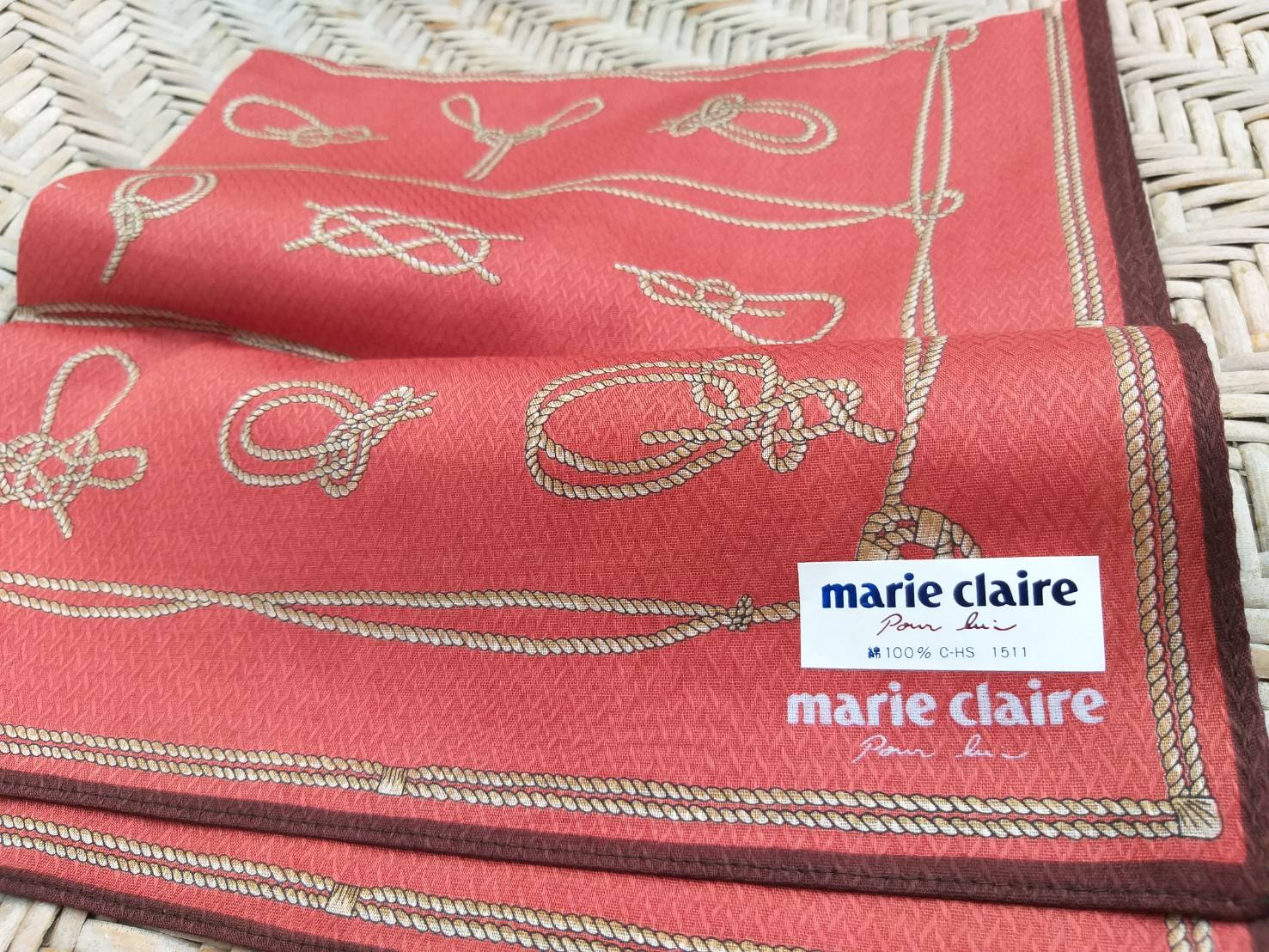 ผ้าเช็ดหน้า marie claire ผ้าดีมาก ลายสวย