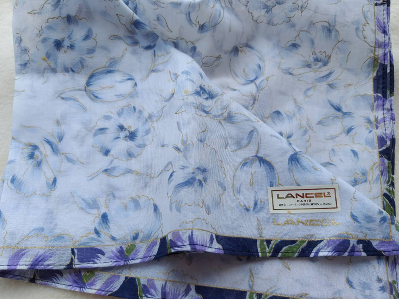 ผ้าเช็ดหน้าแบรนด์เนม LANCEL