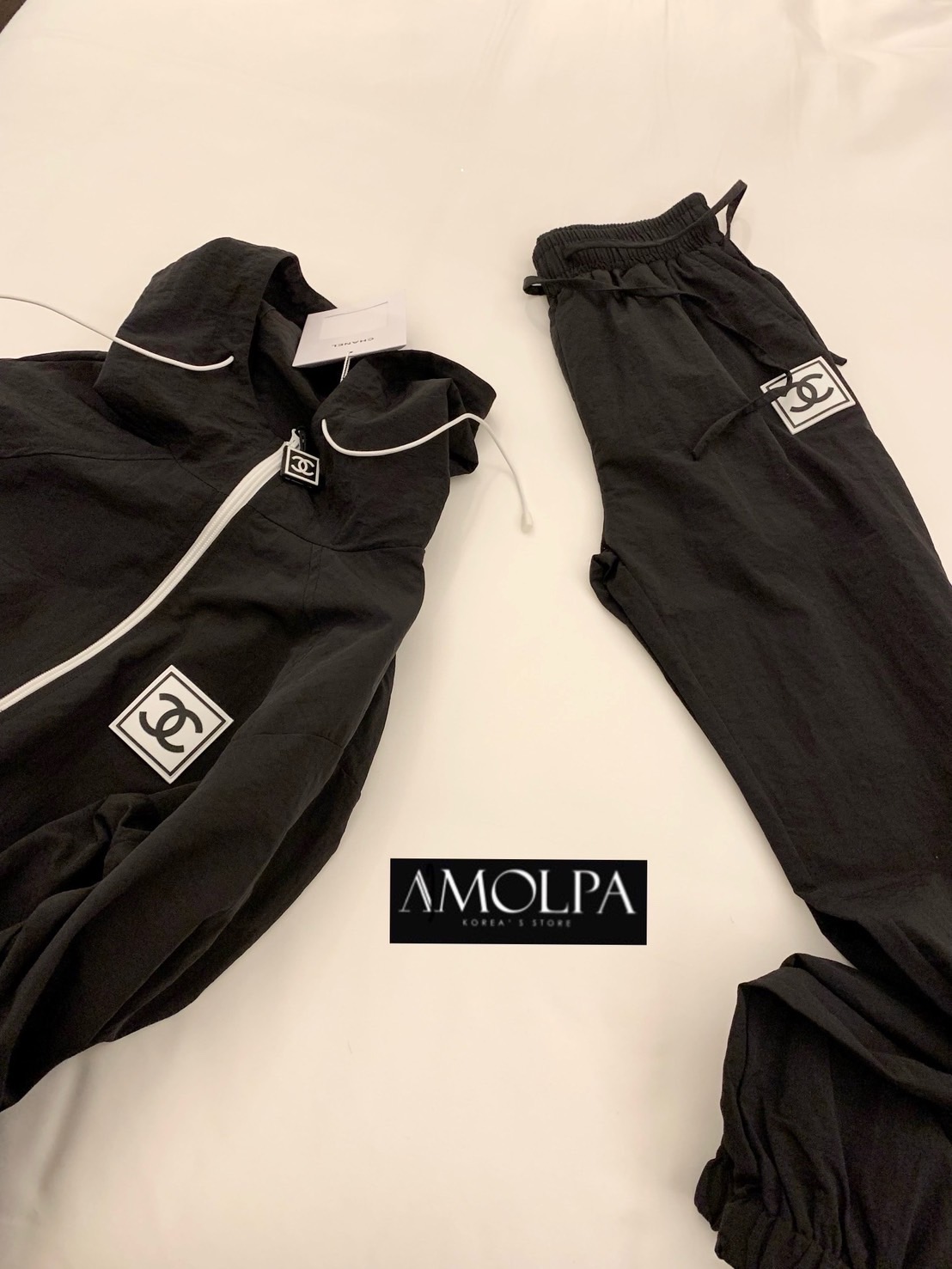 SET JACKET CHANEL งาน Hiend เนื้อผ้าดีม๊าก ผ้าใส่สบายมากก ห้ามพลาดเลยนะคะ ใส่สบายสุดๆ : สินค้าคุณภาพ (พร้อมส่ง)