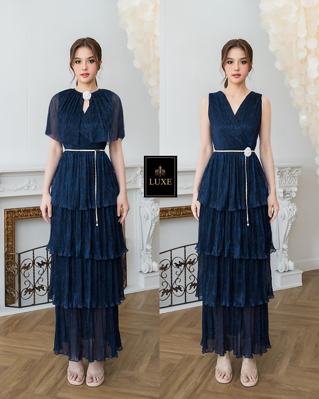 แม็กซี่เดรสคอวีป้ายแขนกุด มาพร้อม เสื้อคลุมติดกระดุมเปิดได้ กระโปรงบานจีบรูด ระบาย4ชั้น มาพร้อมโบว์สำหรับผูกเอว ทำจาก ผ้าราเม่ผสมดิ้นเมทัลลิค เนื้อนุ่มยืดหยุ่น มีซิป ซ่อนและซับในเต็มตัว ใส่สบาย : สินค้าคุณภาพ (พร้อมส่ง)