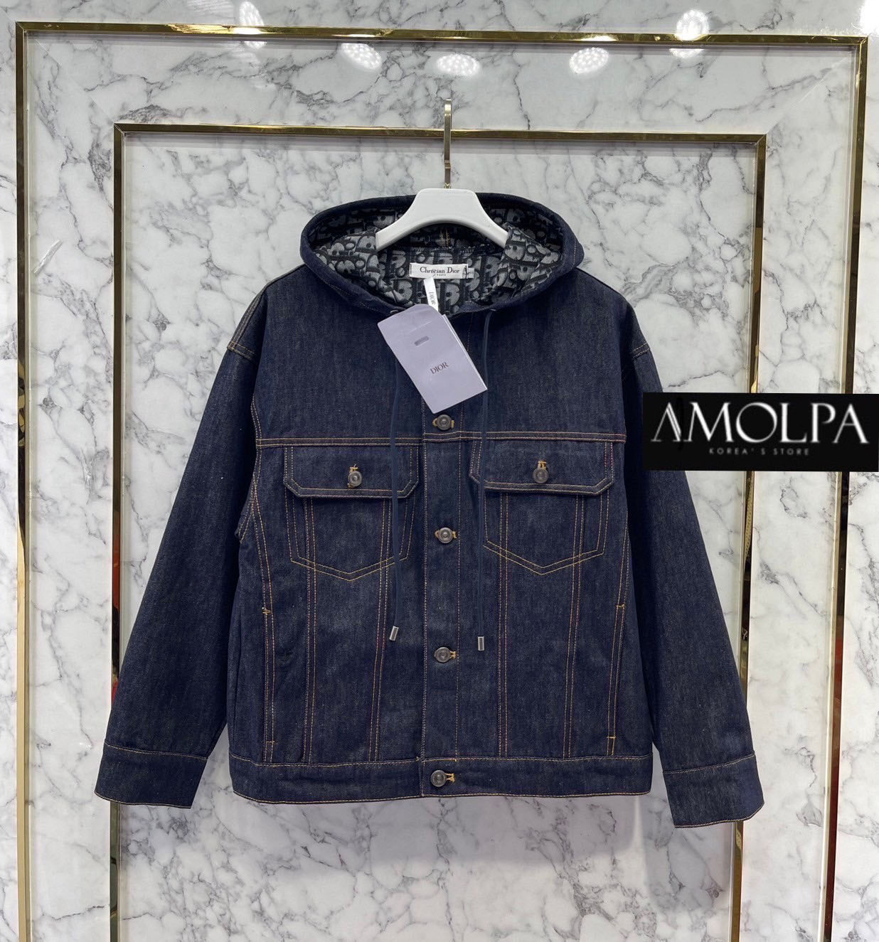 JACKET CD DENIM 2024SS กระดุมปั้ม แน่นๆ งานแต่งฮู๊ดดด สวยม๊ากก งาน Hiend ชนช๊อปป ใส่สบาย : สินค้าคุณภาพ (พร้อมส่ง)