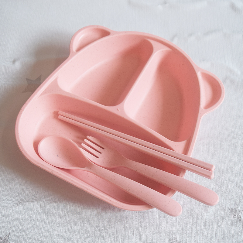 ถาดหลุมเด็กรูปหมี ชุดจานข้าวเด็กพร้อมช้อนส้อมและตะเกียบ จากฟางข้าวสาลี BPA-Free ปลอดสารพิษ