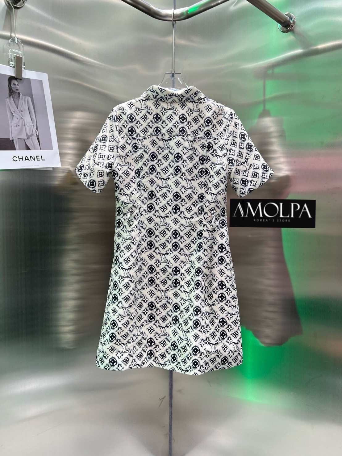 DRESS LOUIS VUITTON DENIM งานเดรสยีนส์งานพรีเมียมเกินบรรยายมาก ใช้ผ้าเนื้อดีสุดๆ ผ้ายีนส์แท้100เปอเซน กระดุมปั้มสีทอง มาพร้อมเข็มขัดหัวLV สวยหรูดูแพง สินค้าคุณภาพ (พร้อมส่ง)