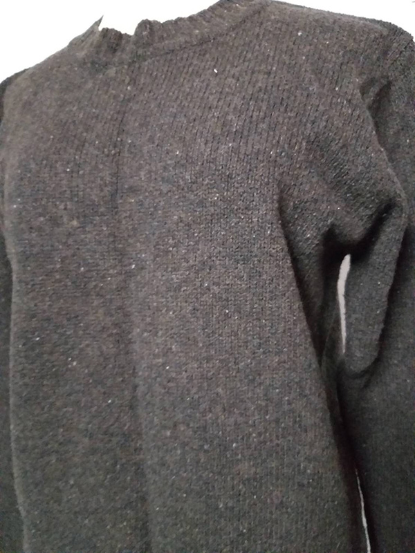 เสื้อไหมพรมขนสัตว์ Uniqlo SzL-XL (ของใหม่)