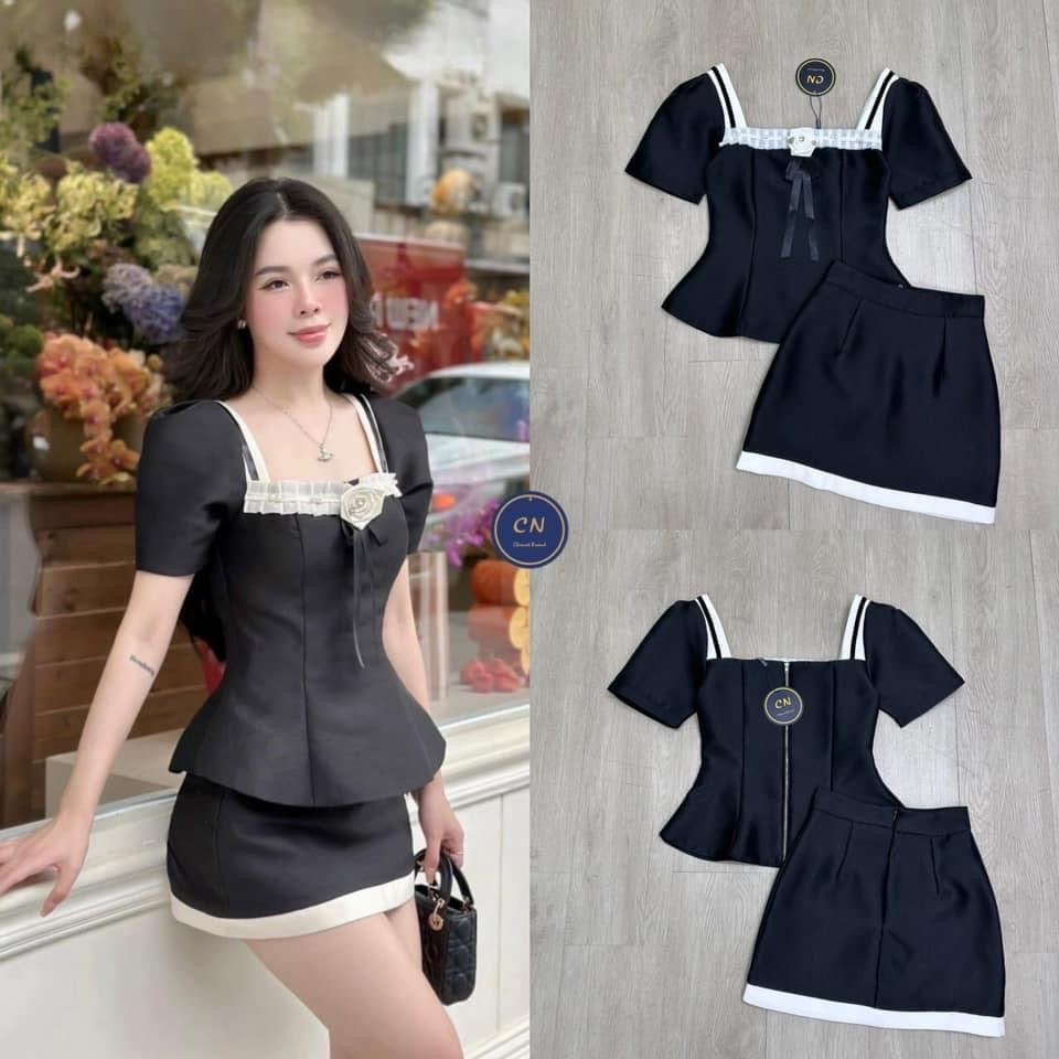 Set 2 ชิ้นสีดำ เสื้อแขนสั้นแต่งของไหล่ สีขาวช่วงคอแต่งกรุ๊นระบายขาวและติดมุก ชาย เสื้อแต่งทรงบานดีไซน์สวยและมีเข็มกลัดดอกไม้ ริบบิ้นเด่นสวย ทรงเข้ารูปสวย(มีซิปหลัง) มาคู่กับ กระโปรงสั้นชายแต่งขอบขาว ใส่สบาย : สินค้าคุณภาพ (พร้อมส่ง)