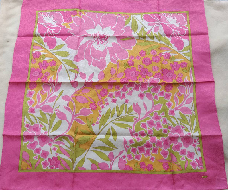 ผ้าไหม Jim Thompson มี 2 ลาย