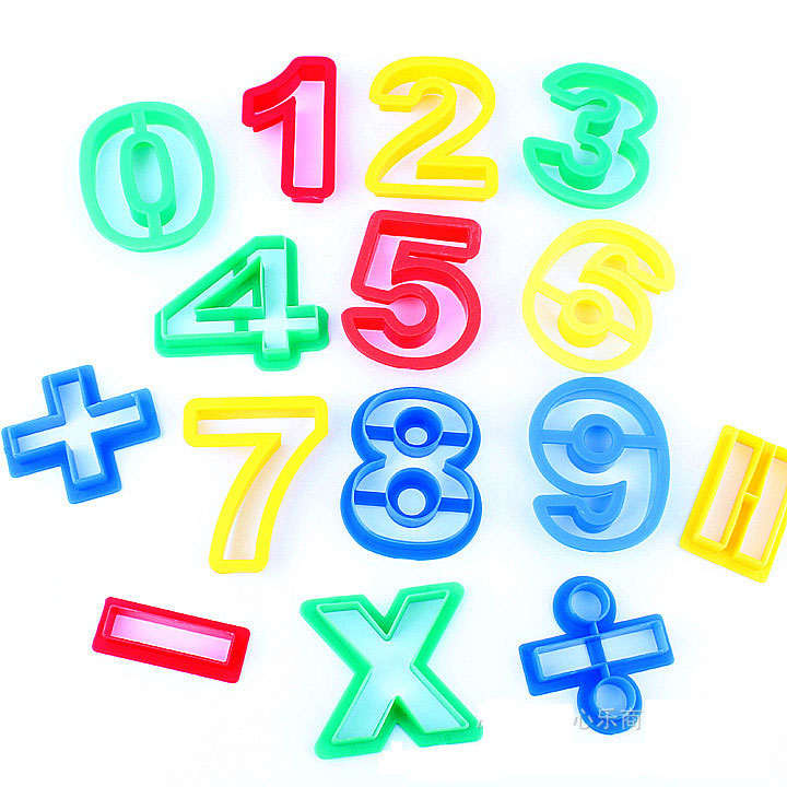 แม่พิมพ์แป้งโดว์ เซตแม่พิมพ์ตัดแป้งโดว์-ดินน้ำมัน-ทราย ตัวเลข 0-9 และสัญลักษณ์ รวม 15 ตัว พร้อมมีดตัดแป้งไม่บาดนิ้วและลูกกลิ้ง