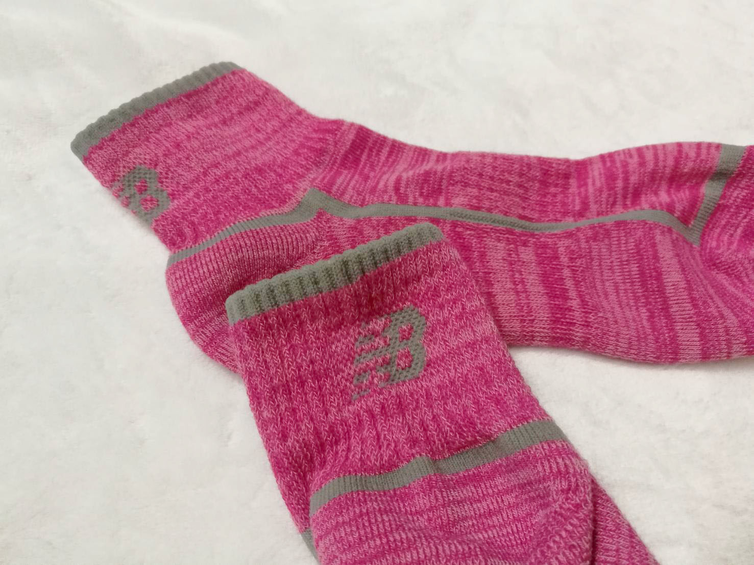 ถุงเท้าหญิง แบรนด์สปอร์ต เสริมพื้นหนาอุ่นมาก