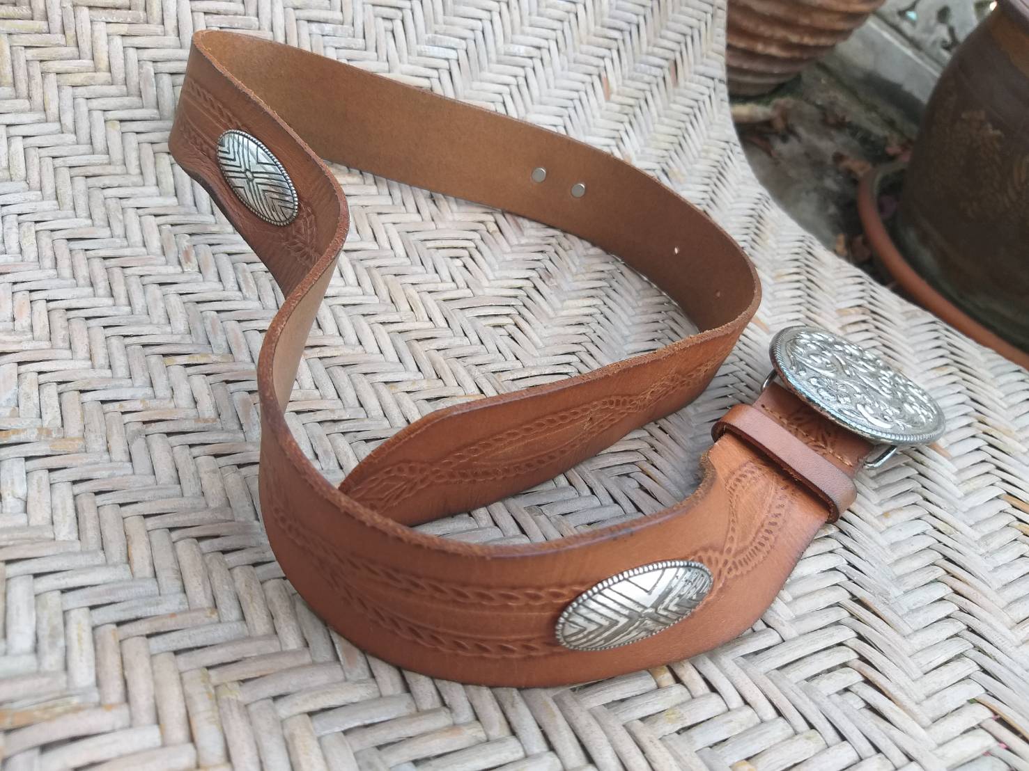 เข็มขัดหนังแท้ หัวโลหะ สวยมาก