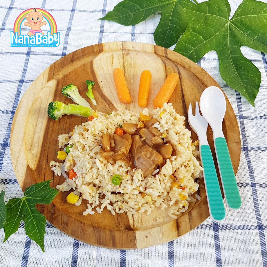 จานไม้กลม จานถาดไม้ จากไม้สักแท้ Food Grade Wood Plate by NanaBaby