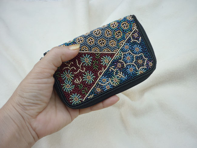 กระเป๋าใส่นามบัตร ปักลูกปัดทั้งใบ สวยมาก (ของใหม่)