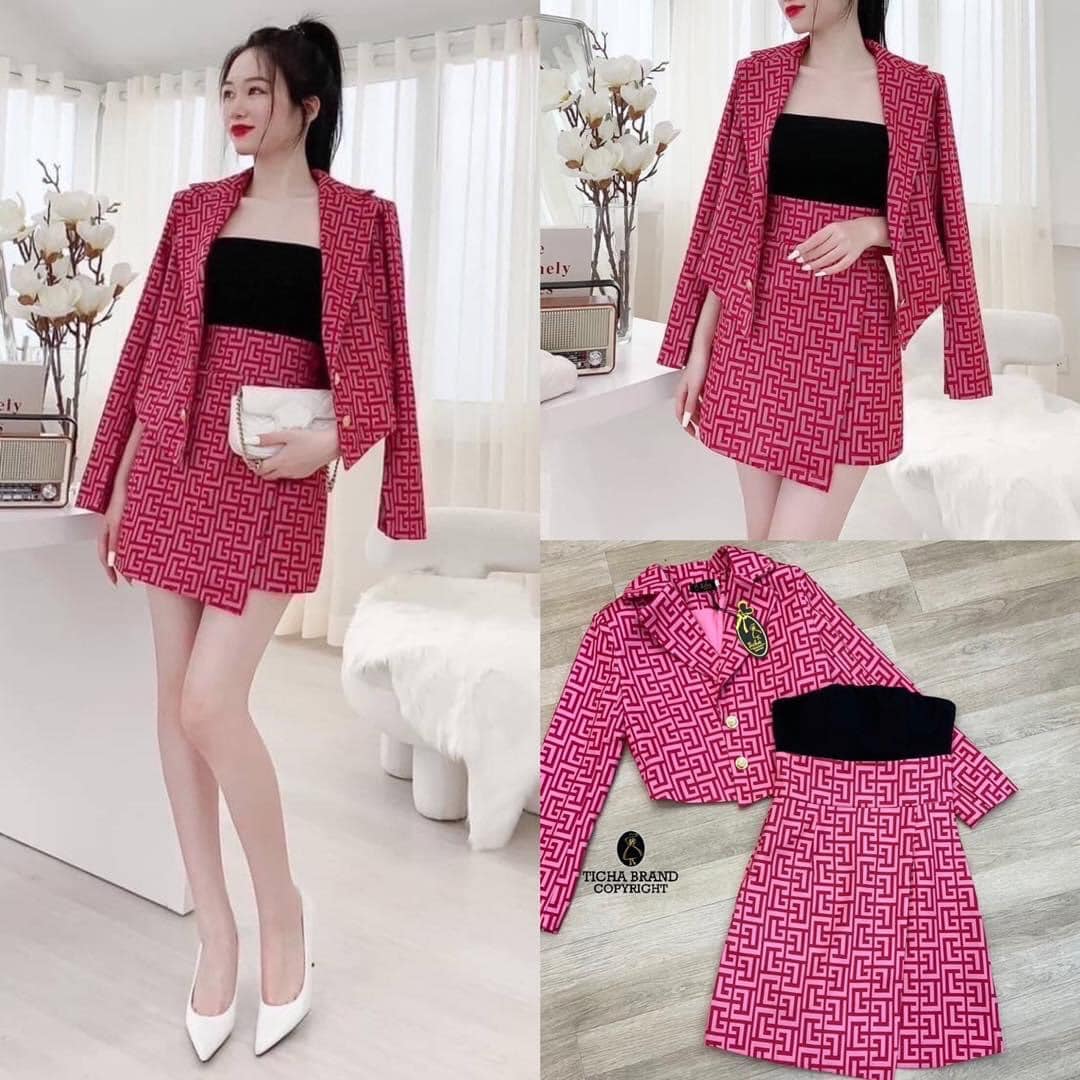 ชุดเซต มินิเดรสเกาะอกพิมพ์ลาย แพทเทิร์นเป๊ะ ทรงสวย มาพร้อมกับเสื้อครอปคลุมตัวสั้นแขนยาว: สินค้าคุณภาพ (พร้อมส่ง)