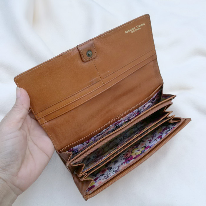 กระเป๋าสตางค์ Samantha Thavasa หนังแท้ ช่องเยอะมากกกกก