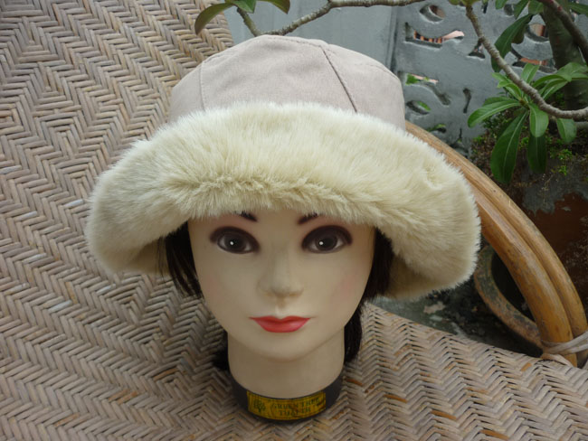 หมวกปีกกว้าง ปีกบุขน ใส่อุ่นหน้าหนาว