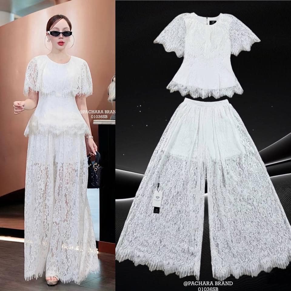 เซ็ต 2 ชิ้น เสื้อแขนกุดสีขาวทรงเข้ารูป แต่งผ้าระบายคลุมไหล่รอบตัว แมทช์คู่กับกางเกงขาบานเอวสูง สินค้าคุณภาพ (พร้อมส่ง)