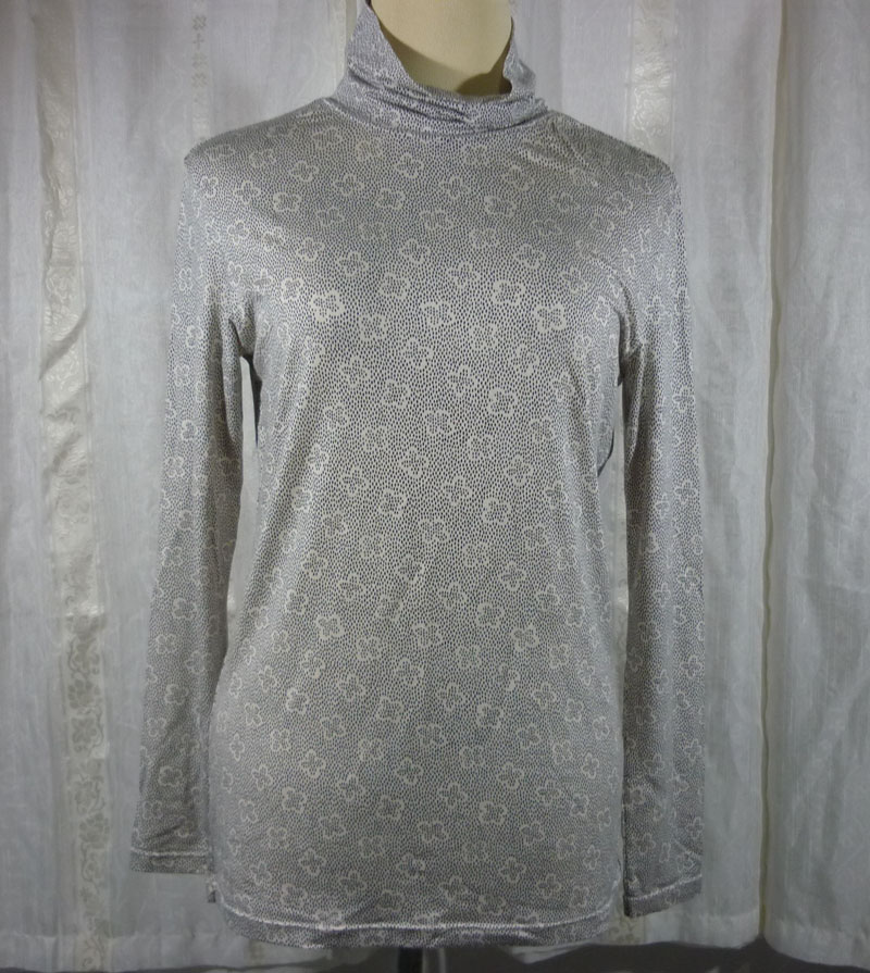 เสื้อฮีทเทคหญิง Uniqlo Heattech Sz M