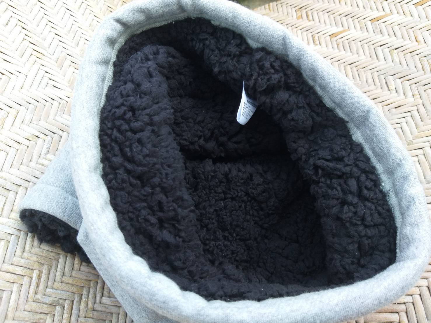 หมวกพร้อมที่อุ่นคอ บุขนหมีสุดนุ่ม อุ่นมาก (ของใหม่)