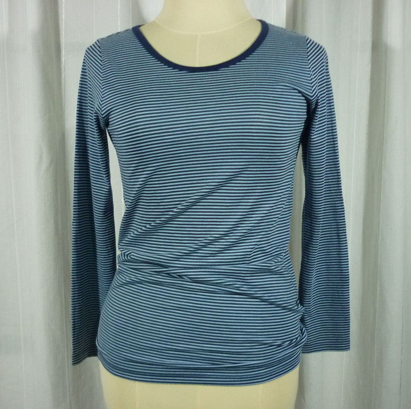 เสื้อฮีทเทคหญิง Uniqlo Heattech Sz S