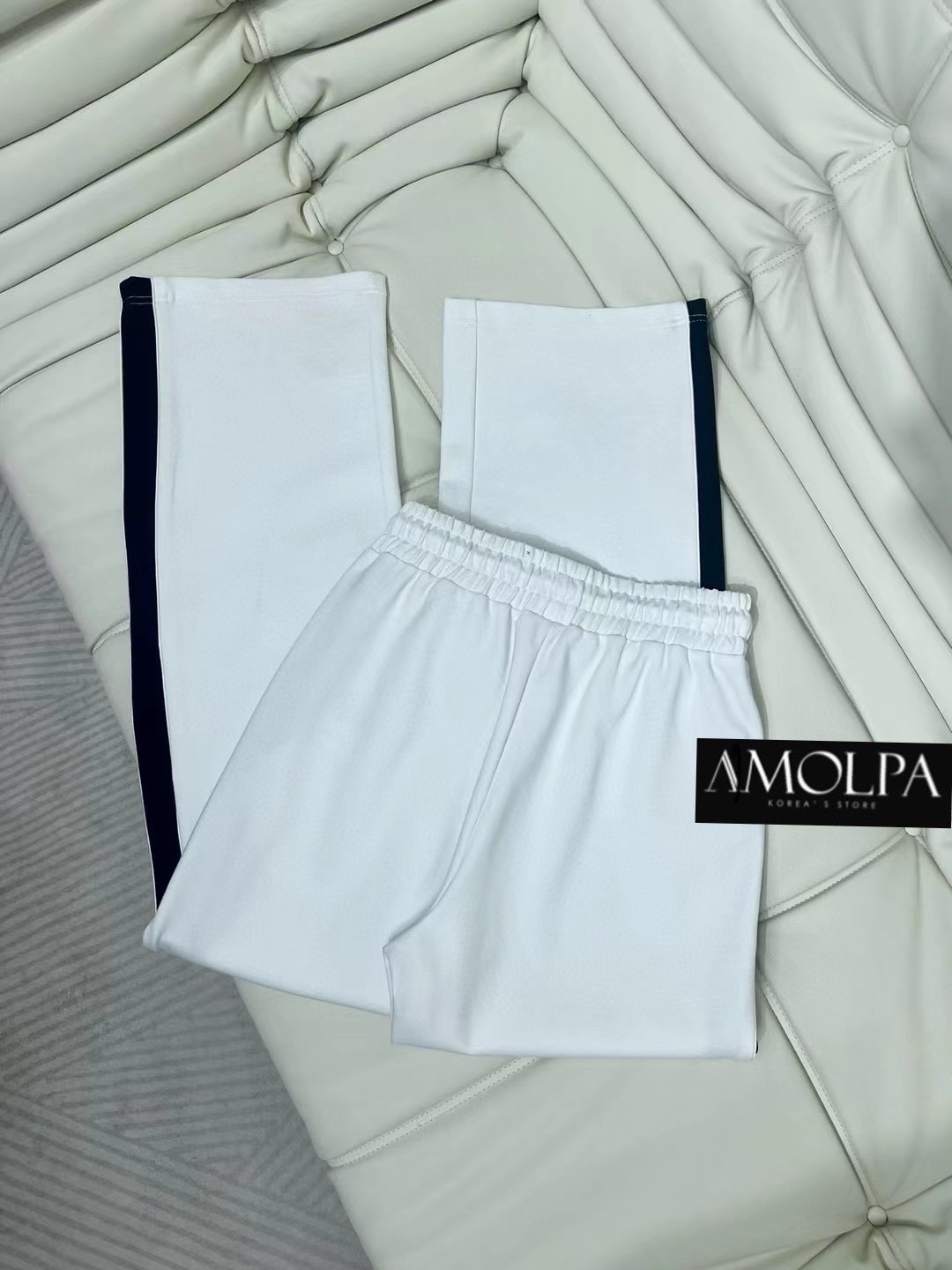 SET JACKET CD งาน hiend เนื้อผ้าดีม๊าก รุ่นนี้คืองานพิเศษ !! Luxury Premium Set สวยหรูดูแพง ชนช๊อป สวยจี๊ด. ผ้าใส่สบายมาก ห้ามพลาดเลยนะคะ ใส่สบายสุดๆ ใส่สบาย : สินค้าคุณภาพ (พร้อมส่ง)