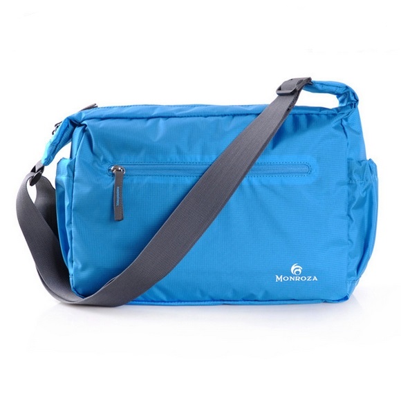 กระเป๋าสะพายพับเก็บได้ ผลิตจากไนล่อนกันน้ำคุณภาพดี พกพาสะดวก คุ้มค่า มีให้เลือก 7 สี