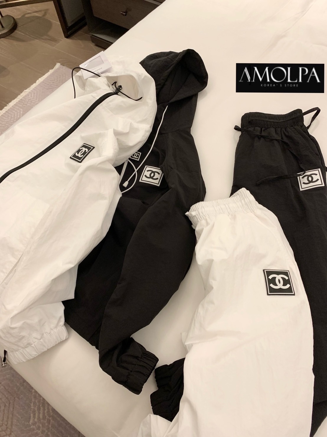 SET JACKET CHANEL งาน Hiend เนื้อผ้าดีม๊าก ผ้าใส่สบายมากก ห้ามพลาดเลยนะคะ ใส่สบายสุดๆ : สินค้าคุณภาพ (พร้อมส่ง)