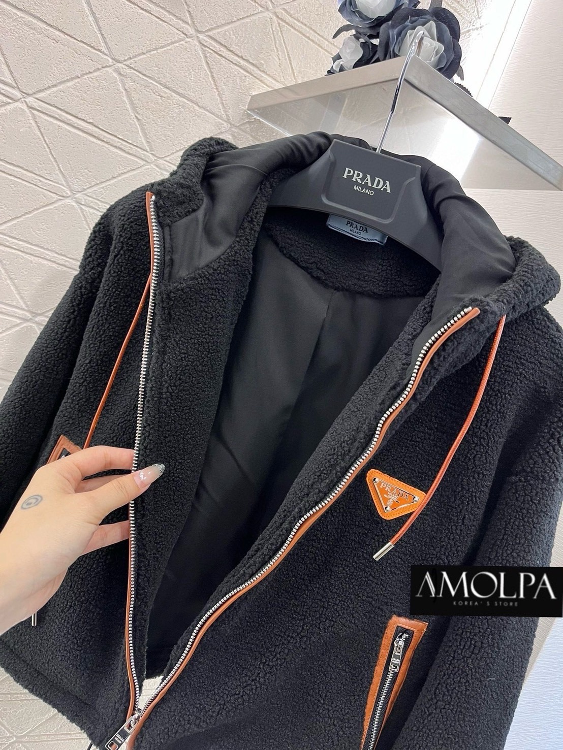 JACKET PRADA ขนแกะหนานุ่มมม 2024SS งานไฮเอนนน เก็บรายละเอียดได้สวยยยงาม สวยจริง ใส่สบาย : สินค้าคุณภาพ (พร้อมส่ง)