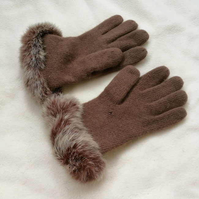 ถุงมือไหมพรม 2 ชั้น ข้อมือเฟอร์กระต่ายแท้