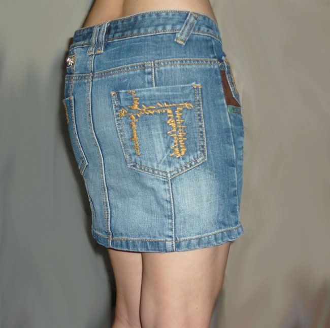 กระโปรงยีนส์ฟอกดีไซน์สุดเก๋ จากญี่ปุ่น 30-33-13