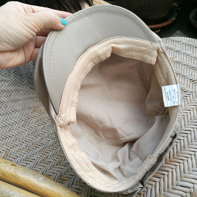 หมวกติงลี่ หมวกแฟลตแค็ป สีกากี เรียบๆ