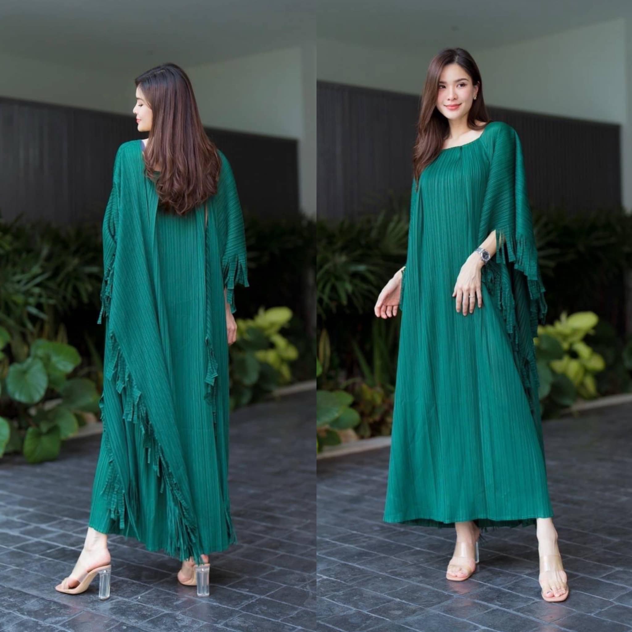 เดรสอัดพลีท คอเหลี่ยม แพตเทิร์น ผีเสื้อตัวยาว เย็บแขนซ้อน กรุยกรายแยกด้วยผ้าผืนใหญ่ ดีเทลแต่งปลายตัดให้ดูฟรุ๊งฟริ๊ง ใส่สบาย สินค้าคุณภาพ (พร้อมส่ง)