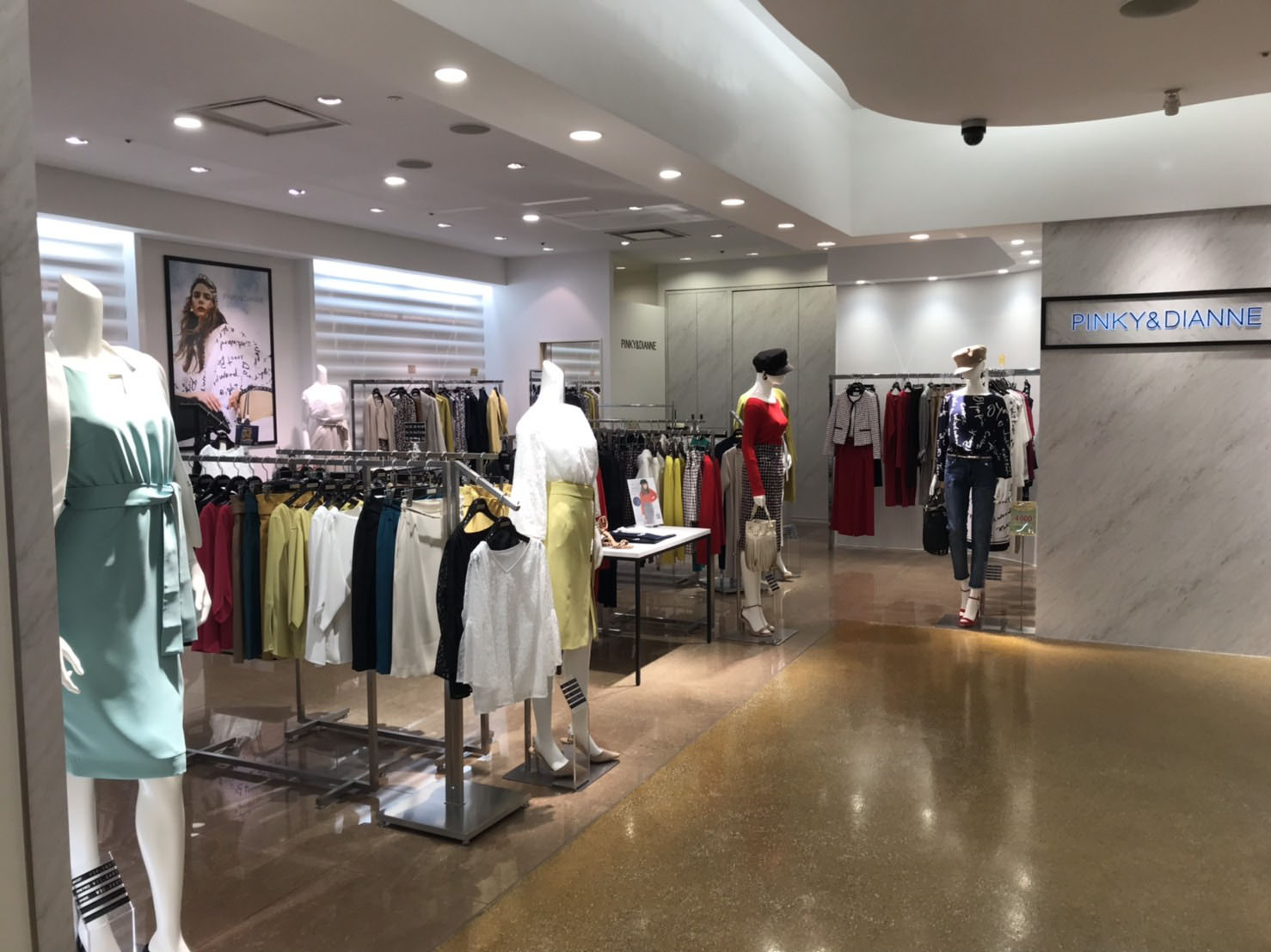 ผ้าคลุมไหล่ ผ้าผูกคอ pinky&dianne (ของใหม่)