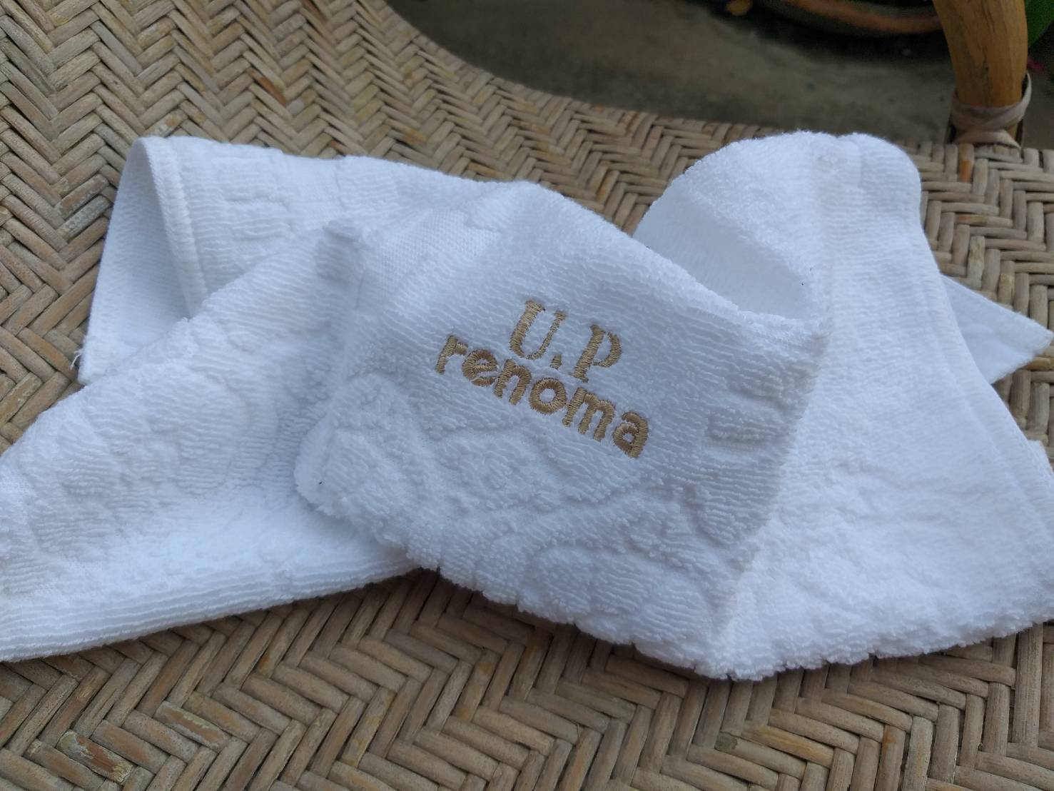 ผ้าขนหนูเช็ดหน้า renoma
