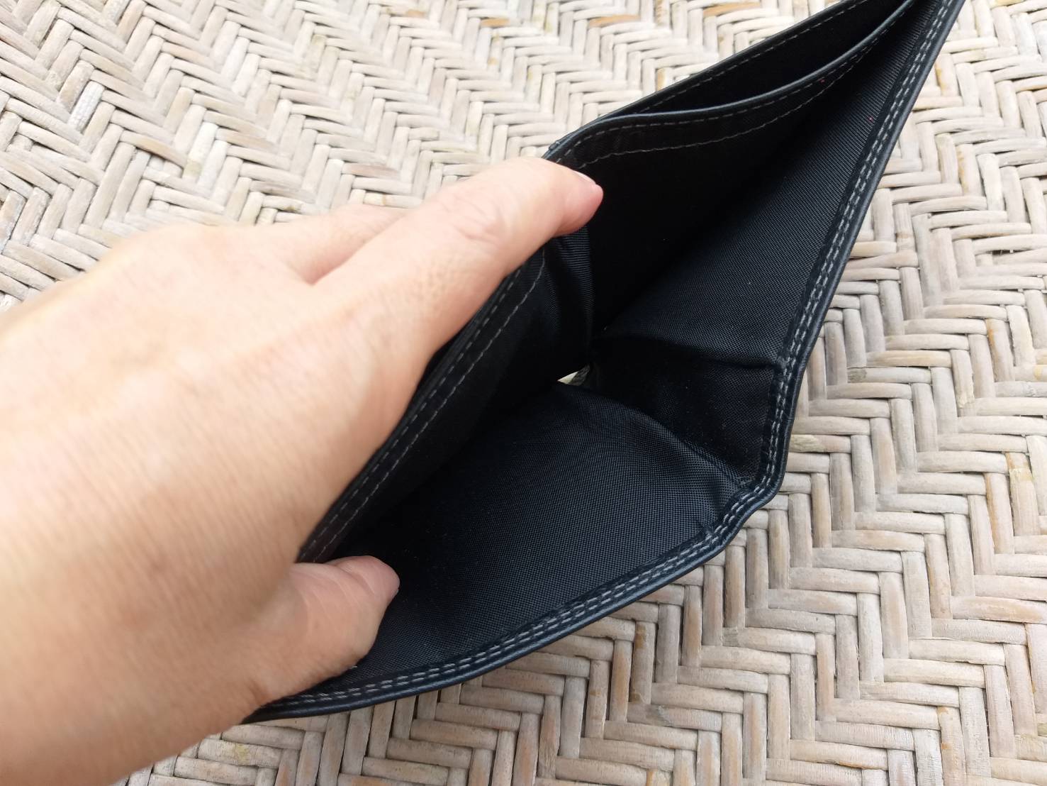 กระเป๋าสตางค์ชาย giorgio romana หนังแท้ สวยมาก (ของใหม่)