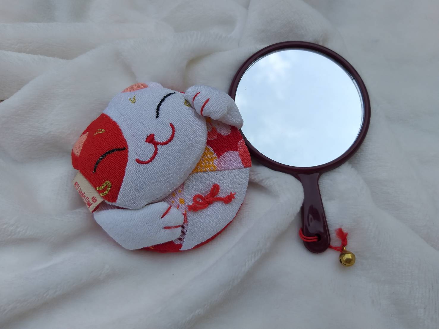 กระจกพกพาแมวนำโชค สุดน่ารัก (ของใหม่)