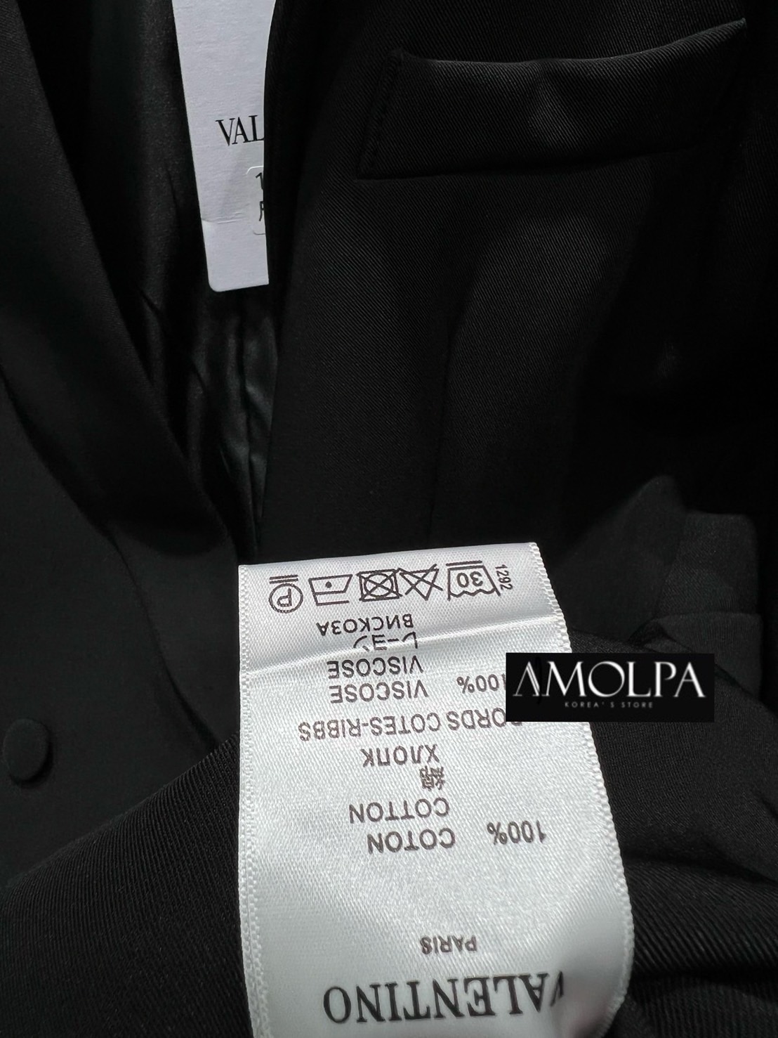 BLAZER VALENTINO Colletion 2024SS งาน Hiend ผ้าดีมาก มีน้ำหนักสุดๆ เย็นมากๆ ห้ามพลาดเลยน๊า สวยสุดๆ : สินค้าคุณภาพ (พร้อมส่ง)