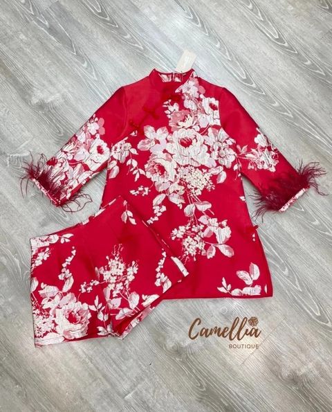 ชุดSet กี่เพ้า เสื้อคอจีนแขนยาว 3 ส่วนแต่งขน ที่ปลายแขน + กางเกงขาสั้น ผ้าทอลายทั้งชุด ใส่สบาย สินค้าคุณภาพ (พร้อมส่ง)