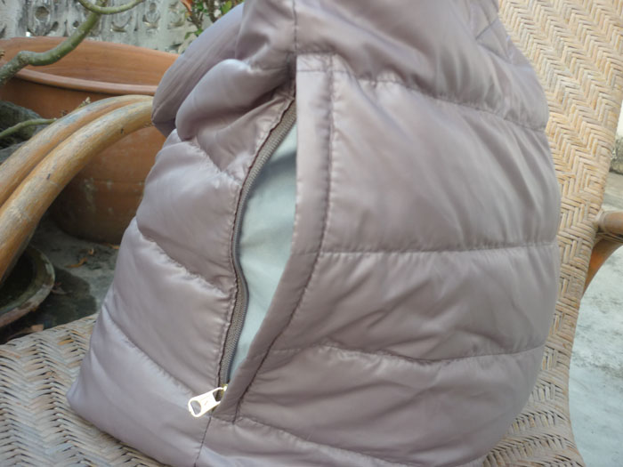 กระเป๋าบุขนนก ROOTOTE FEATHER ROO GRANDE