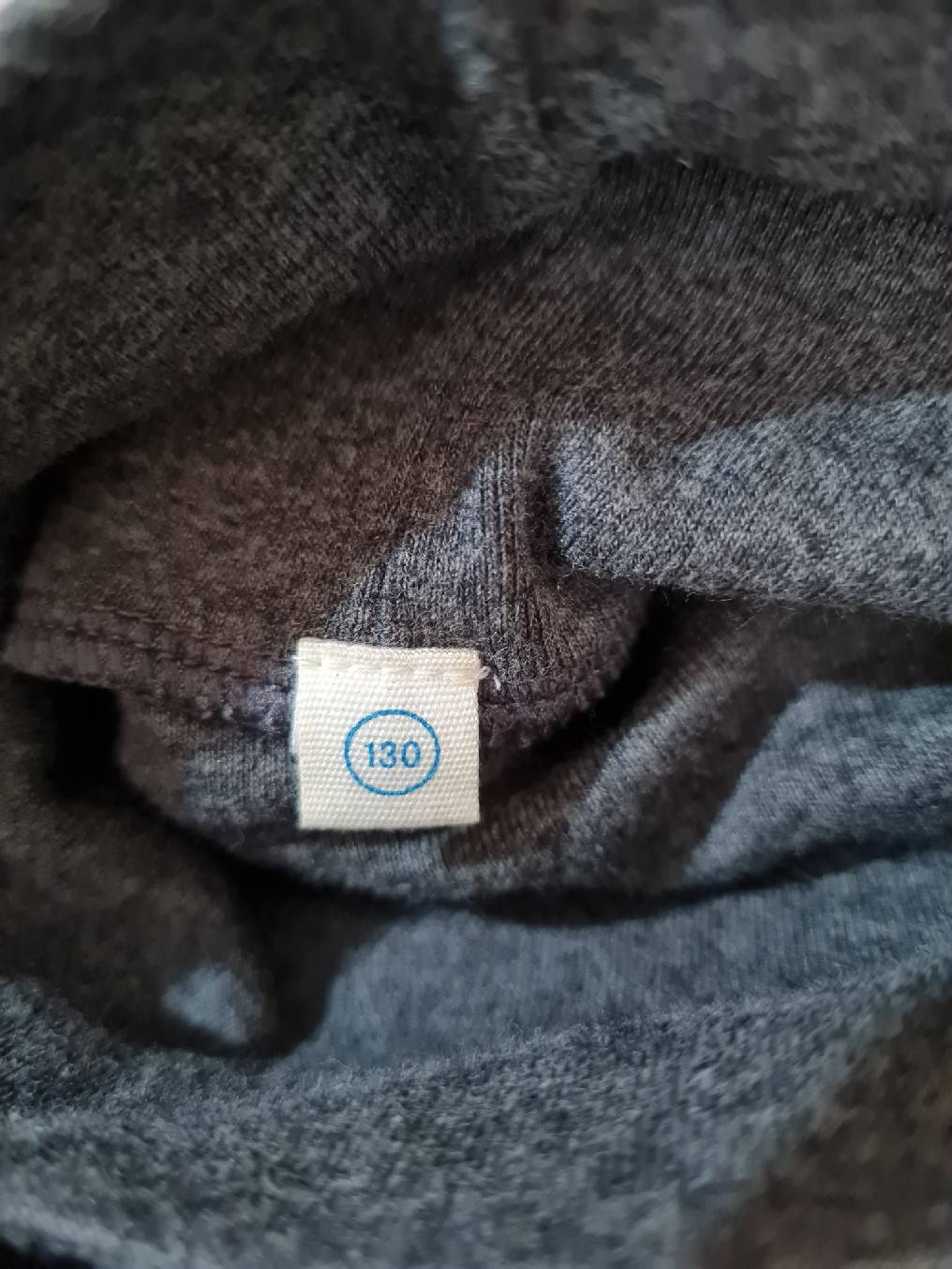 เสื้อแขนยาวคอเต่า Uniqlo เด็กสูง 125-135