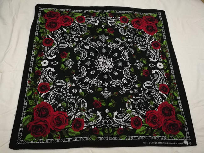 ผ้าเช็ดหน้า ผ้าโพกหัว ผ้าผูกคอ ผืนใหญ่ สวยมาก