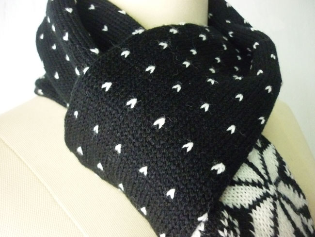 ผ้าพันคอไหมพรม ทบ 2 ชั้นอุ่นมาก ลายสวย /ของใหม่/