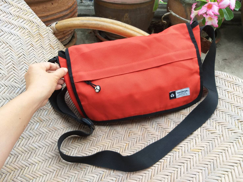 กระเป๋าสะพาย YAK PAK ของแท้ (ใหม่ป้ายห้อย)