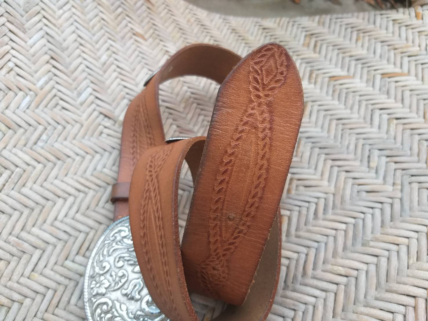 เข็มขัดหนังแท้ หัวโลหะ สวยมาก