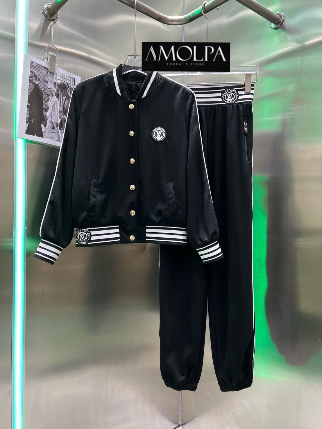 SET LV งาน hiend !! พิเศษสุดดดๆ!!! เซตหนานุ่ม งานมีน้ำหนัก เนื้อผ้าเนื้อแน่นไฮเอนสุดๆ สวยหรูดูแพง สมมง สมฐานะสุดๆ มาพร้อมกางเกงขายาว ใส่สบาย : สินค้าคุณภาพ (พร้อมส่ง)