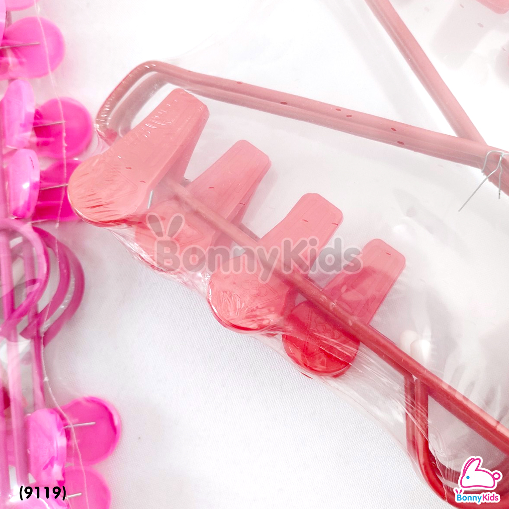 (9119) Three Clips ไม้แขวนเสื้อ รุ่นมีกิ๊บ 3 ตัว ไทยโอลิมปิค ตรา ไทย 5 ห่วง (แพ็ค 6 ชิ้น)