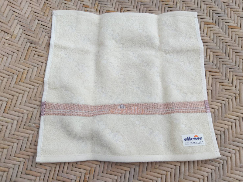 ผ้าขนหนูเช็ดหน้า ellesse